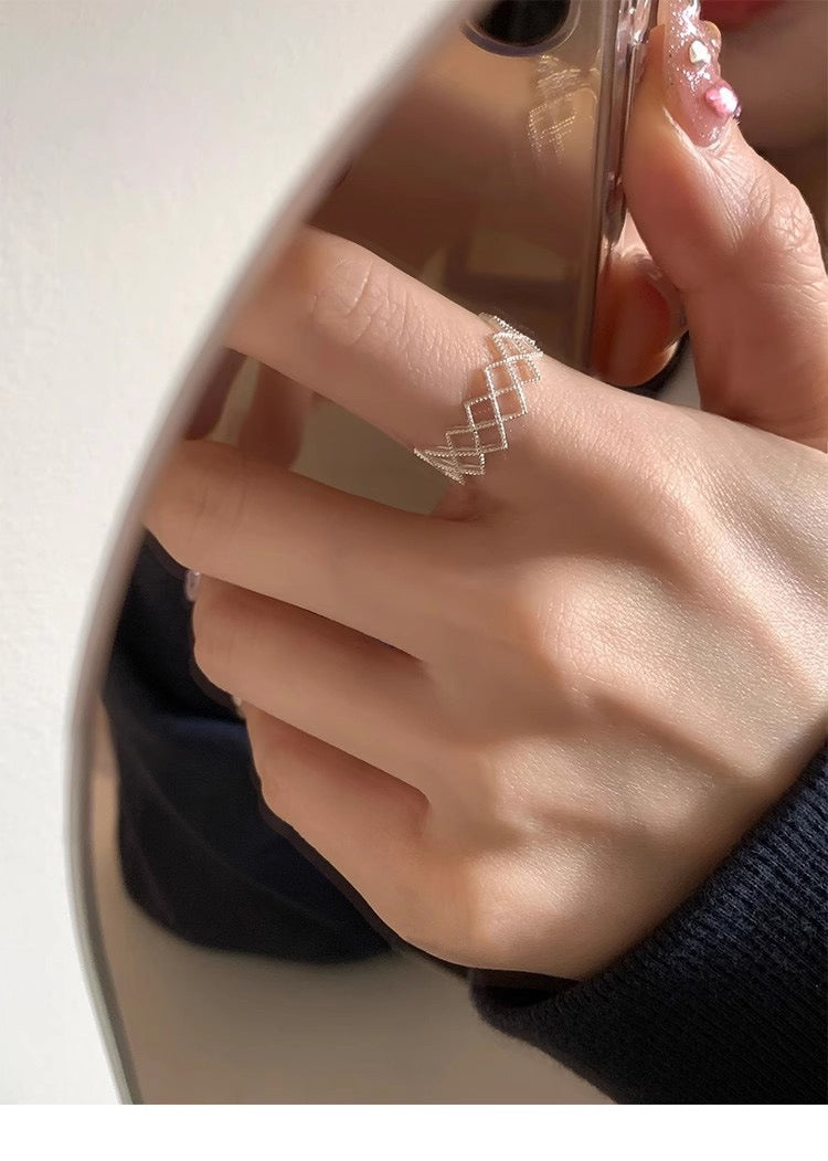Silken Grid – Open Sterling Silver Mesh Ring - Una