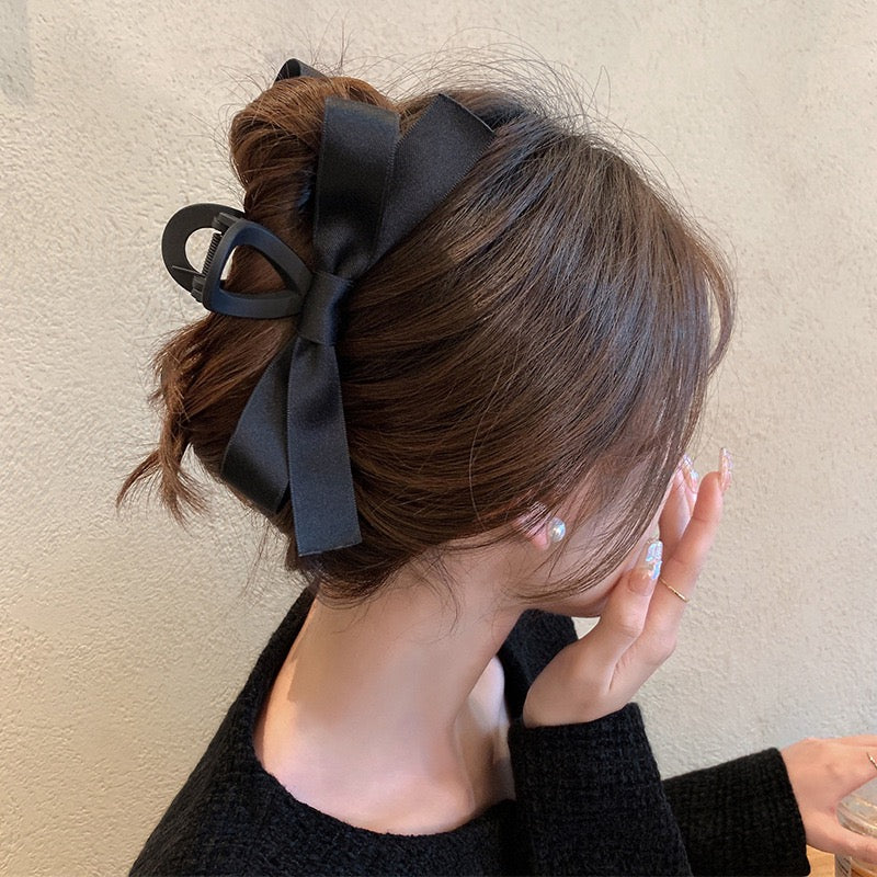 Midnight Poise – Large Satin Bow Claw Clip - Una