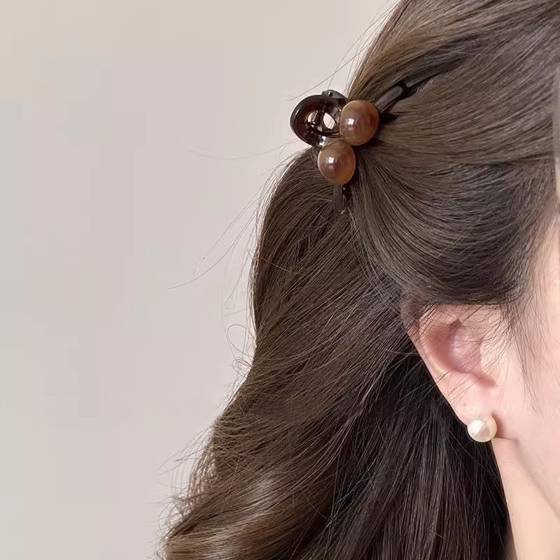 Pearl Pop – Petite Beaded Claw Clip - Una