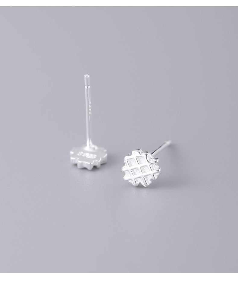 Petit Bites – Mini Sterling Silver Stud Earrings - Una