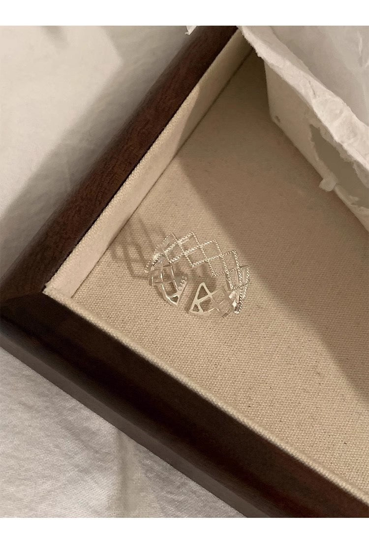 Silken Grid – Open Sterling Silver Mesh Ring - Una