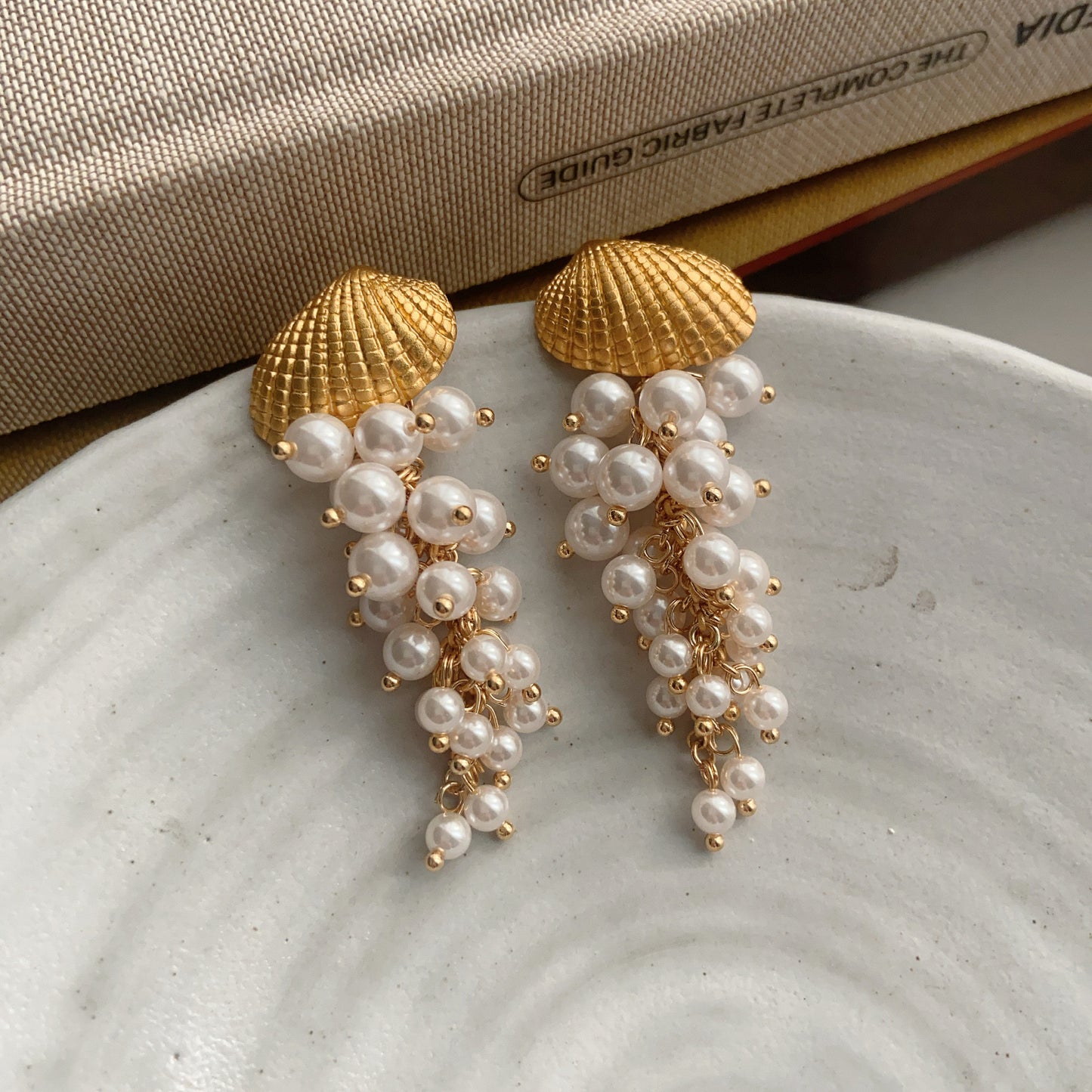 Ocean Bloom – Shell & Pearl Cascade Earrings - Una