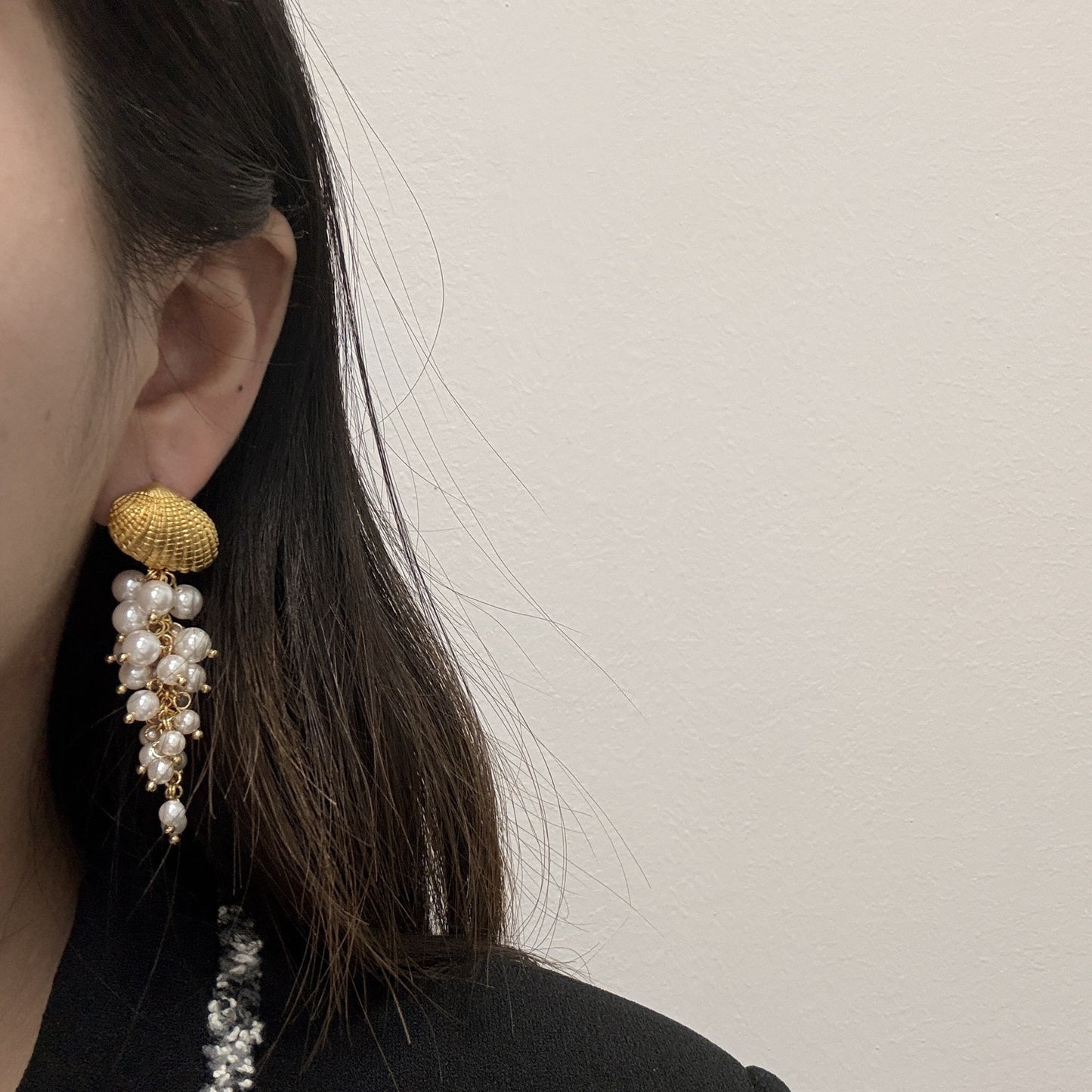 Ocean Bloom – Shell & Pearl Cascade Earrings - Una