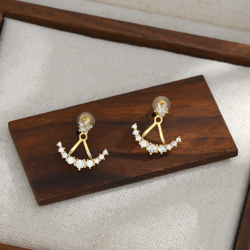 Soleil Curve – Crystal Fan Drop Earrings