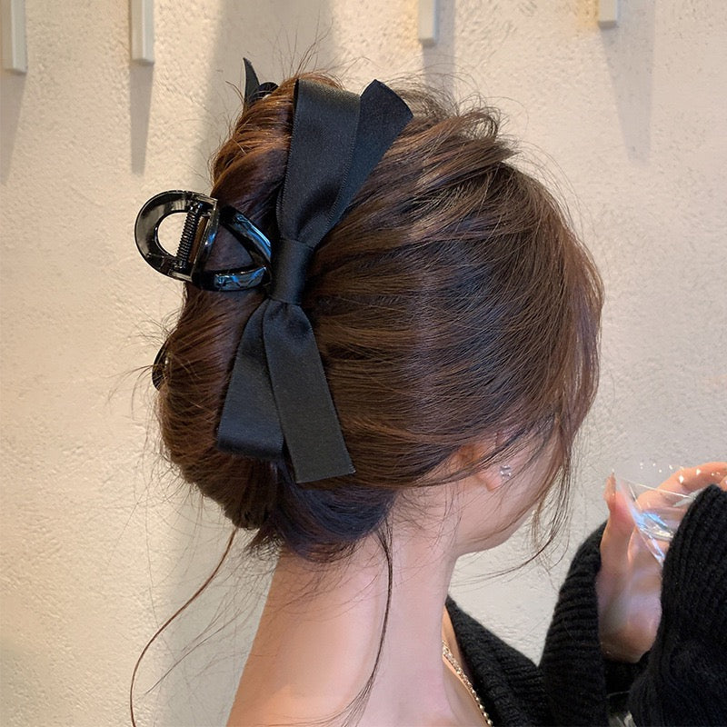 Midnight Poise – Large Satin Bow Claw Clip - Una