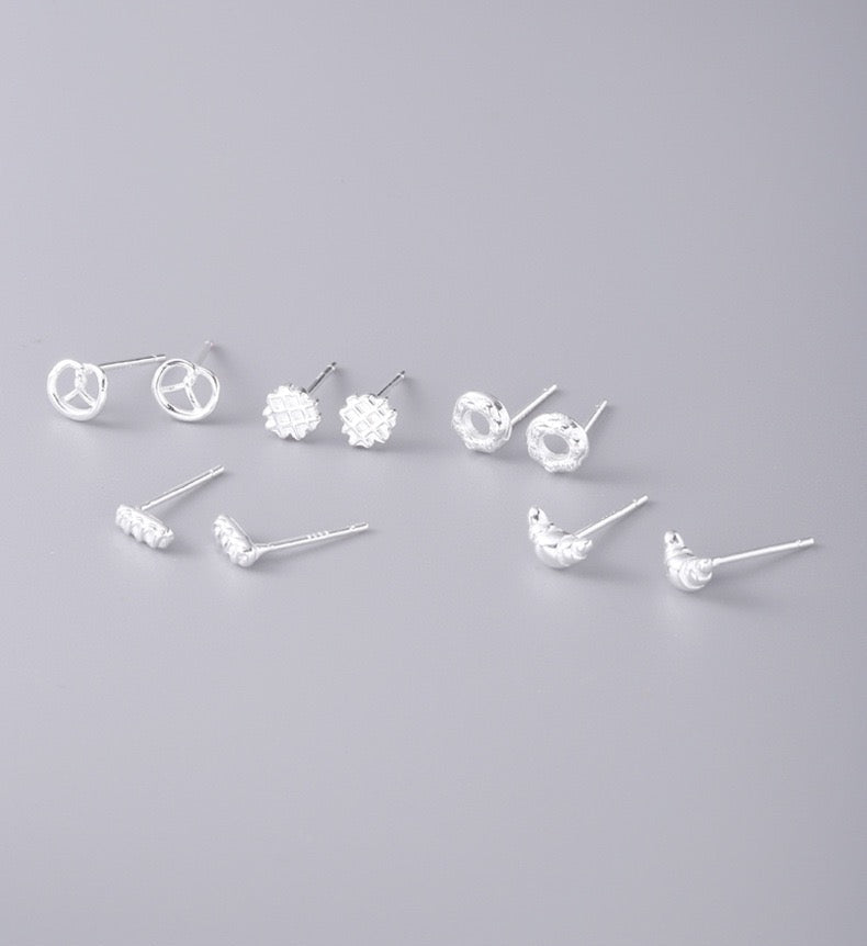 Petit Bites – Mini Sterling Silver Stud Earrings - Una