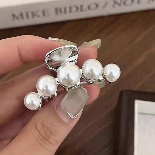 Lustre Bloom – Mini Pearl Claw Clip - Una