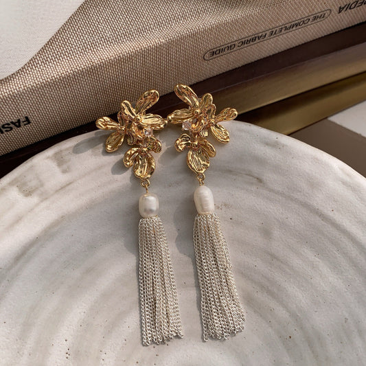 Gold Floral Tassel with Pearl Accent - Una