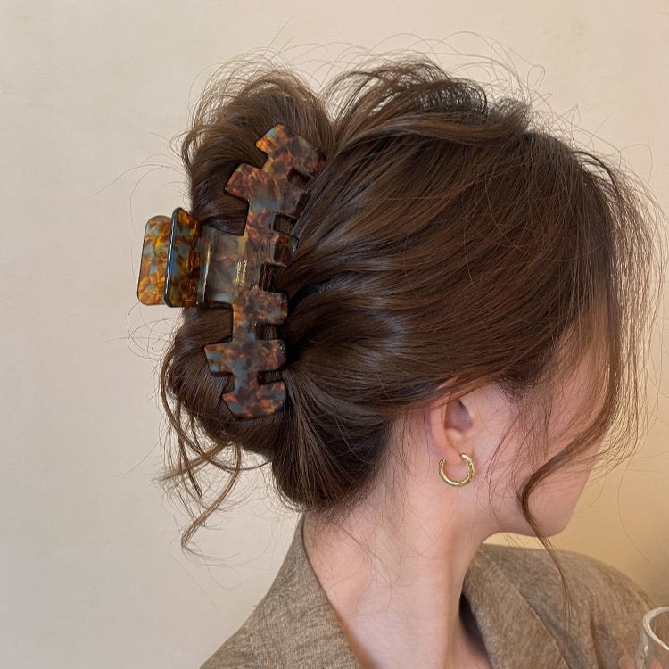 Cloud Hold – Large Volume Matte Hair Claw - Una