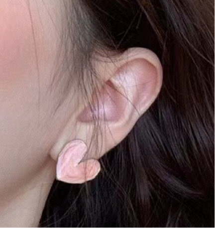 Blush Whirl – Pink Heart Stud Earrings