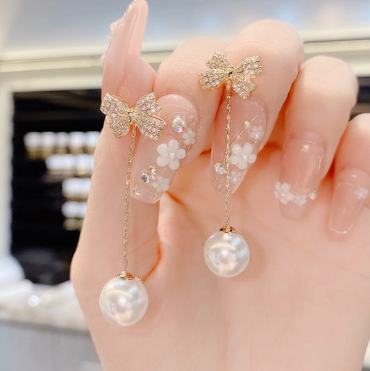 Belle Bow – Pearl Drop Earrings