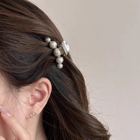 Lustre Bloom – Mini Pearl Claw Clip - Una