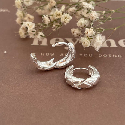 Soft Echo – Quilted Sterling Silver Hoop Earrings - Una