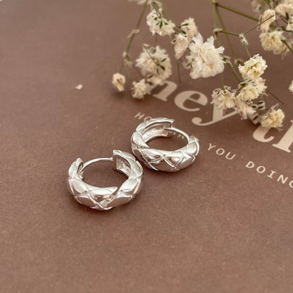 Soft Echo – Quilted Sterling Silver Hoop Earrings - Una