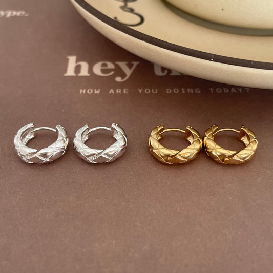 Soft Echo – Quilted Sterling Silver Hoop Earrings - Una